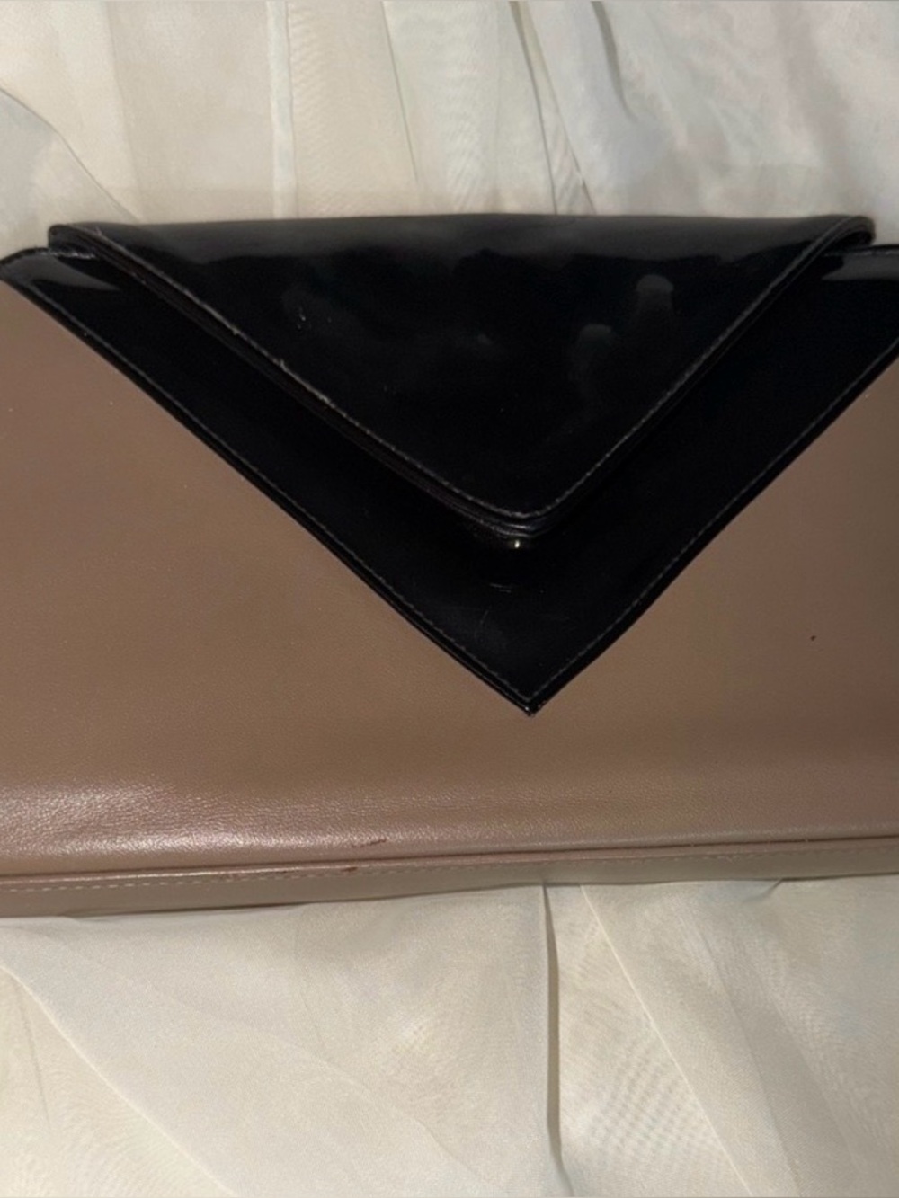 ✨ Vintage Minimalist Clutch | Neutral Beige + Black Trim | Timeless Chic